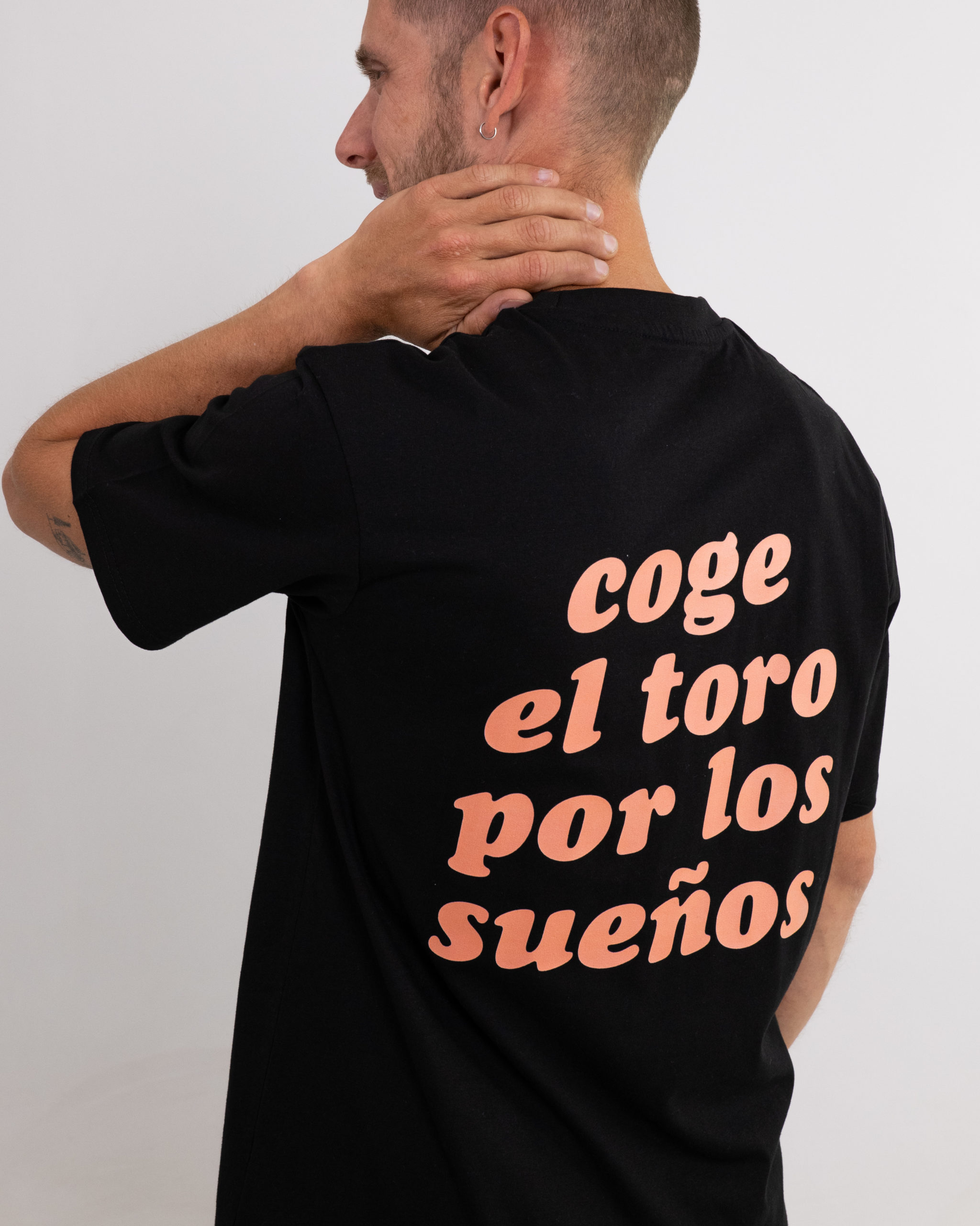 Camiseta Regular Coge El Toro Hombre Black 2 scaled