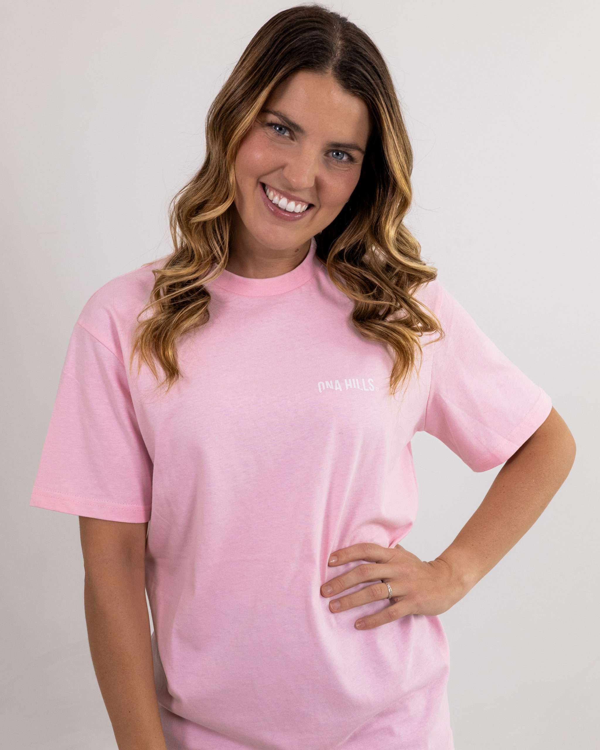Camiseta Regular Dress Code Surf Mujer Pink 1 scaled