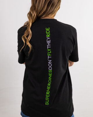Camiseta Regular Line Superheroines Ride Mujer
