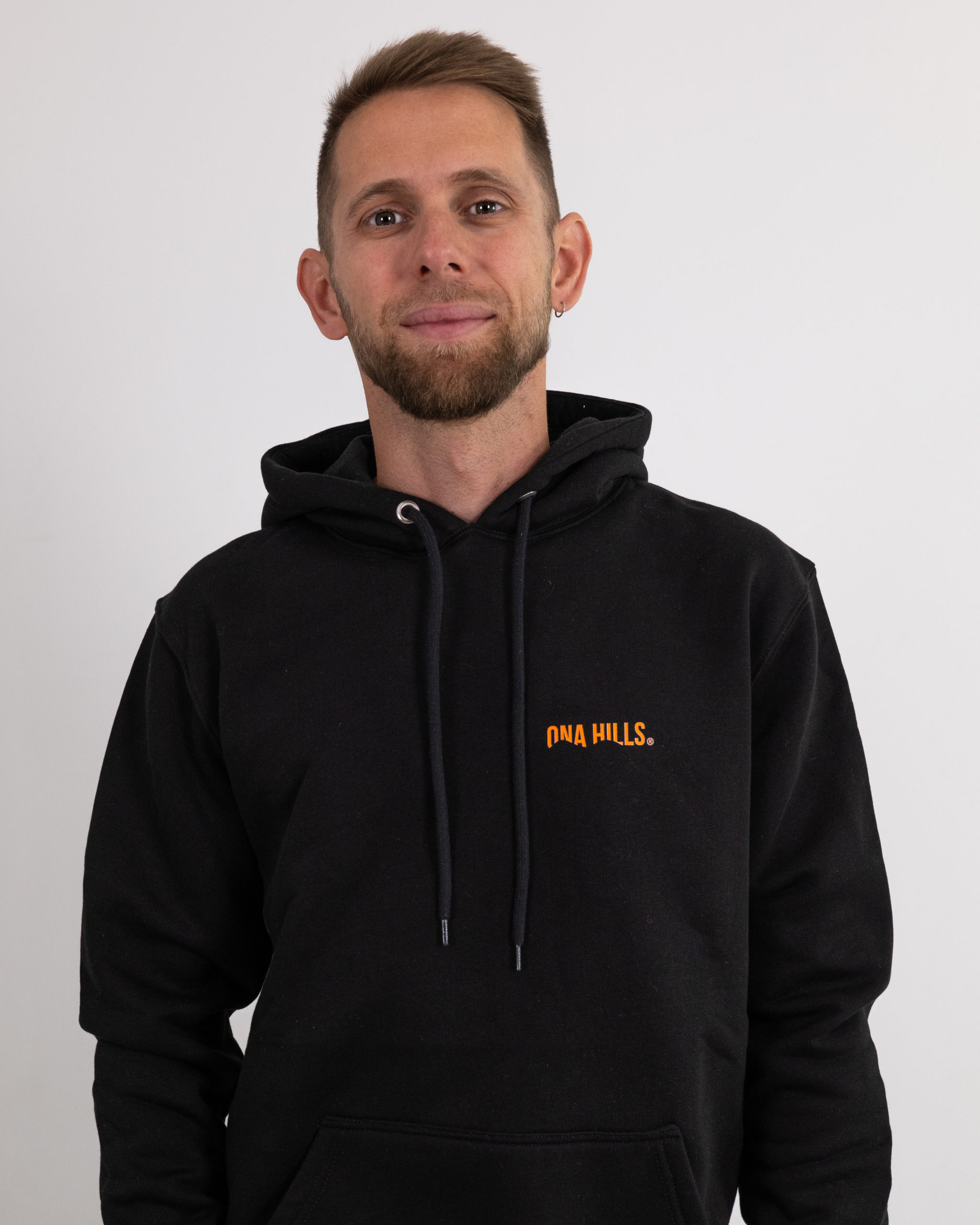 Hoodie Regular Just Trail Hombre Black 1 scaled